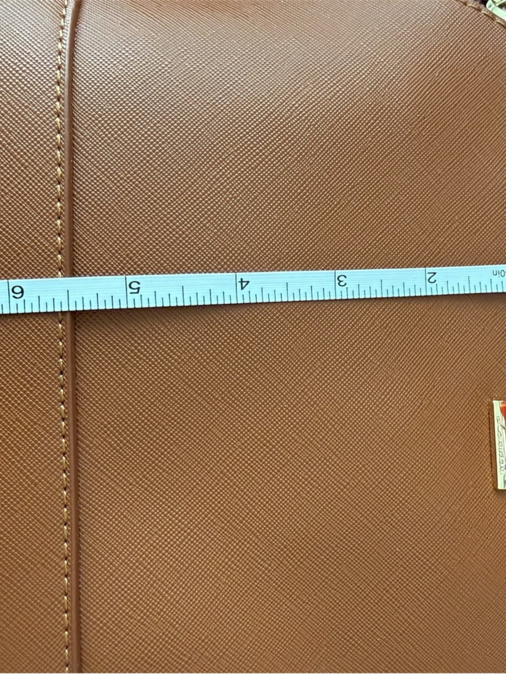 Saffiano Tan Crossbody Bag Structured Minimal Gold Hardware - Picture 9 of 10